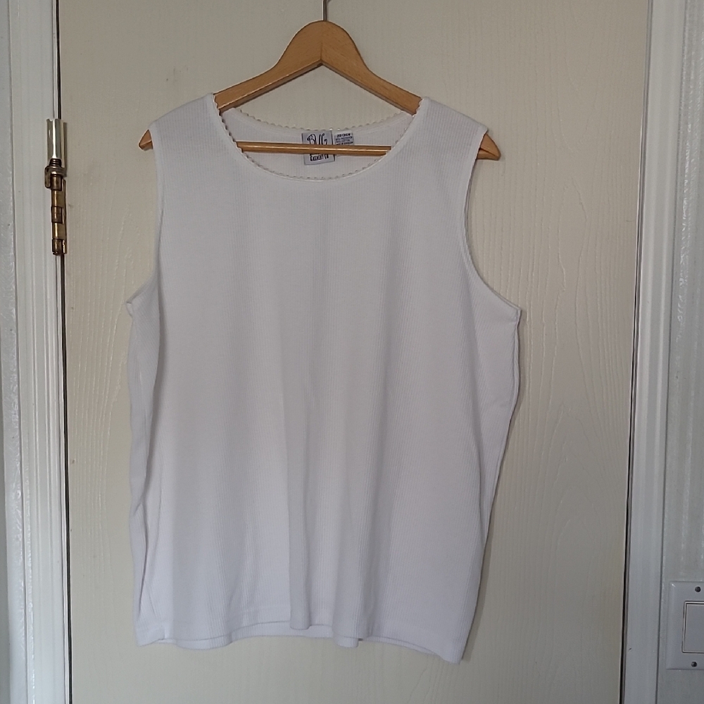 Best United Garmet Co Tank Top
